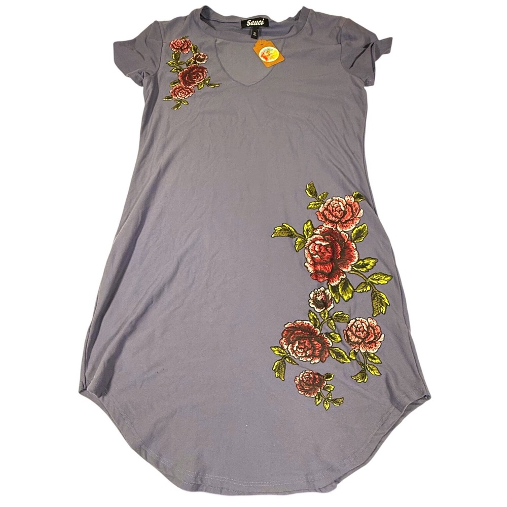 Sauci Women's S Blue Gray Rose Embroidered High-Low T-Shirt Dress